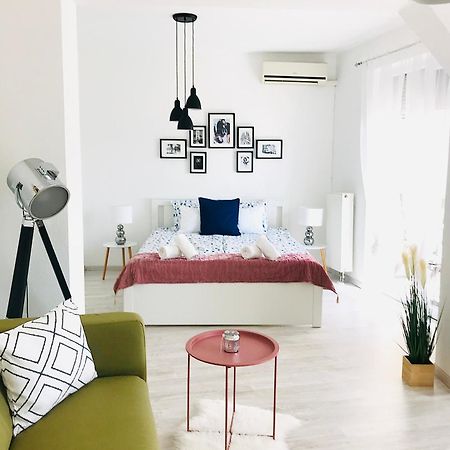 Belvarosi Studio Apartman Kecskemét Exterior foto