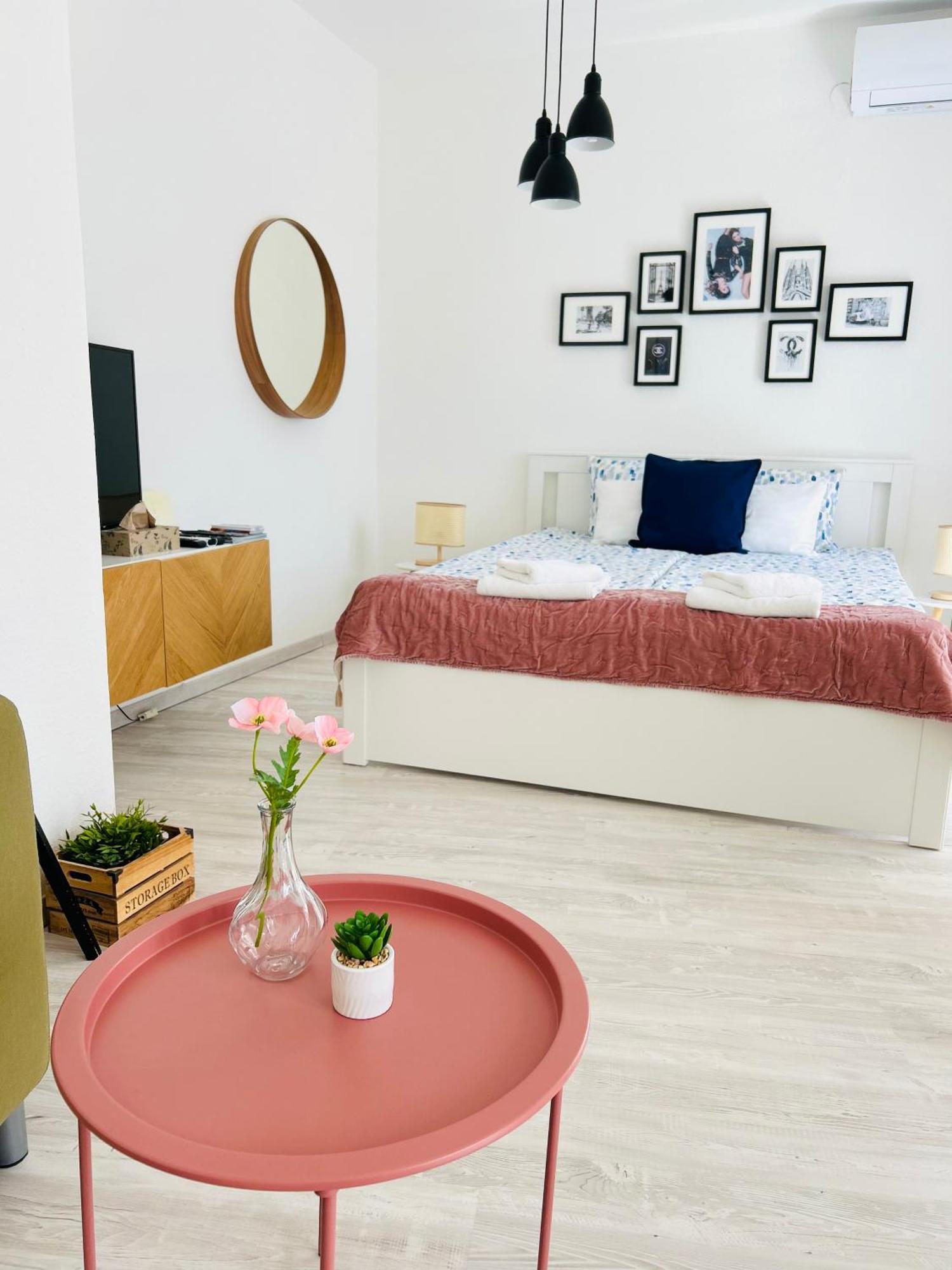 Belvarosi Studio Apartman Kecskemét Exterior foto